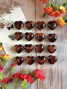 Red Tigers eye hearts