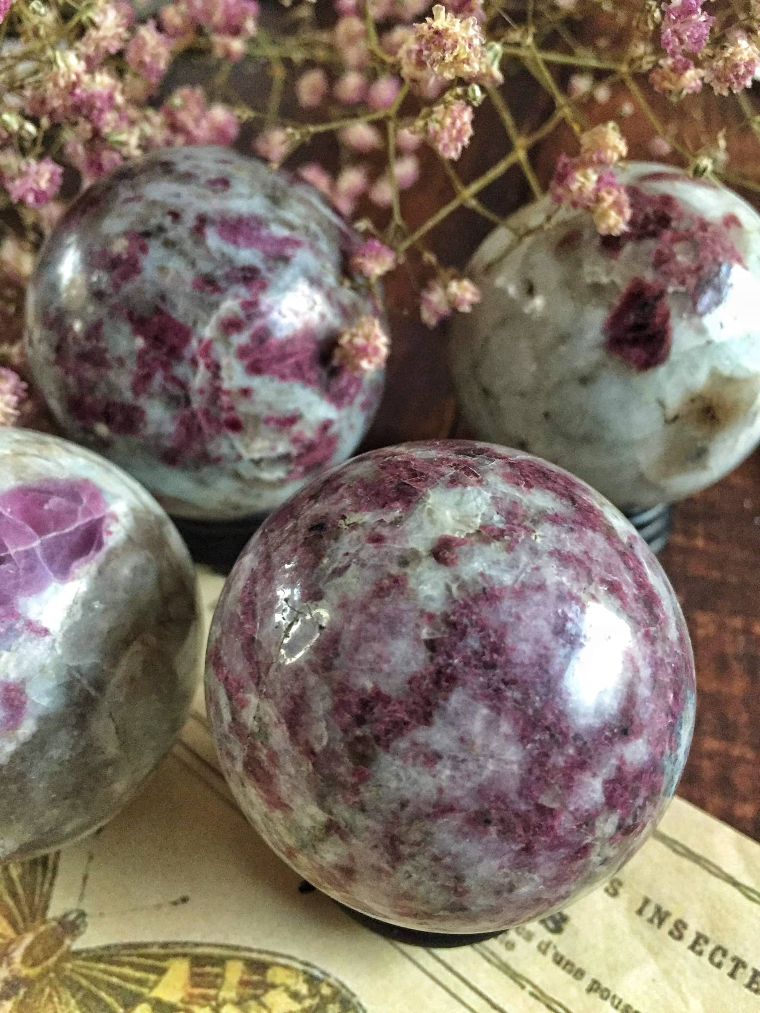 Rubellite spheres