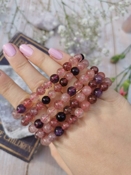Strawberry Quartz and Amethyst bead bracelet