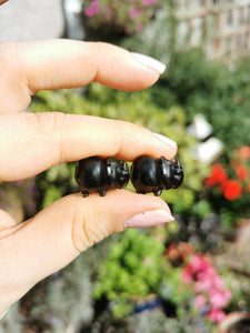 Mini obsidian rhino